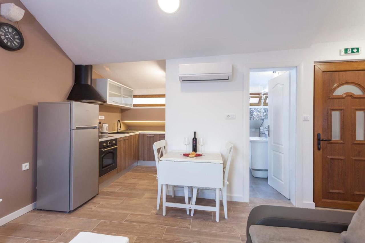 Apartmani Antiqua Zivogosce Luaran gambar